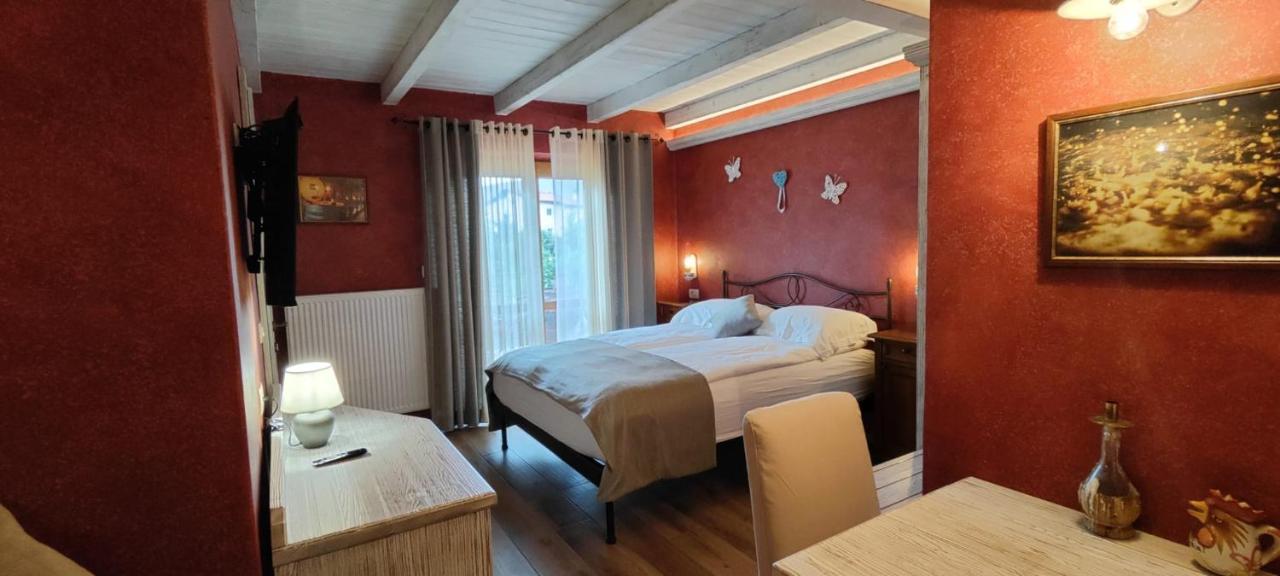 Hotel Cebron Family Estate à Branik Extérieur photo