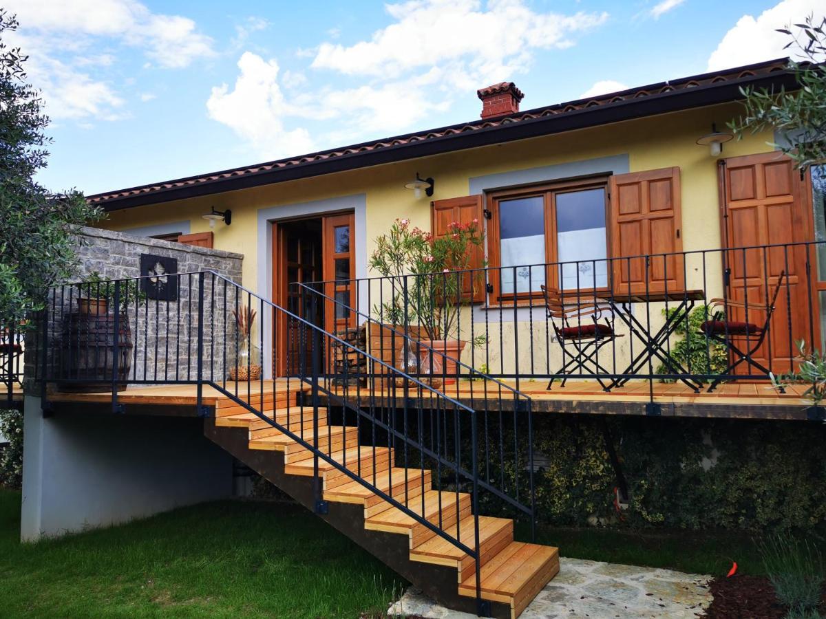 Hotel Cebron Family Estate à Branik Extérieur photo