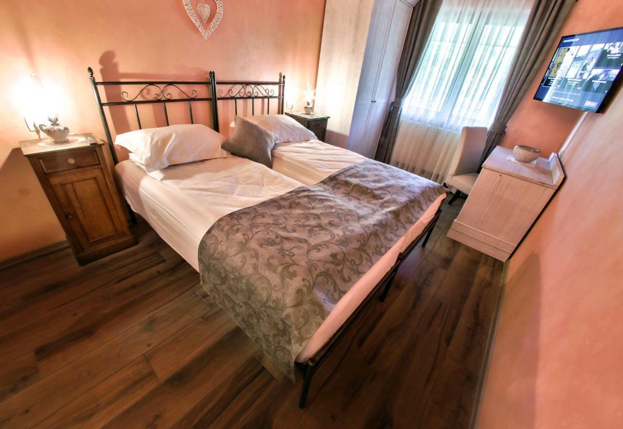 Hotel Cebron Family Estate à Branik Extérieur photo