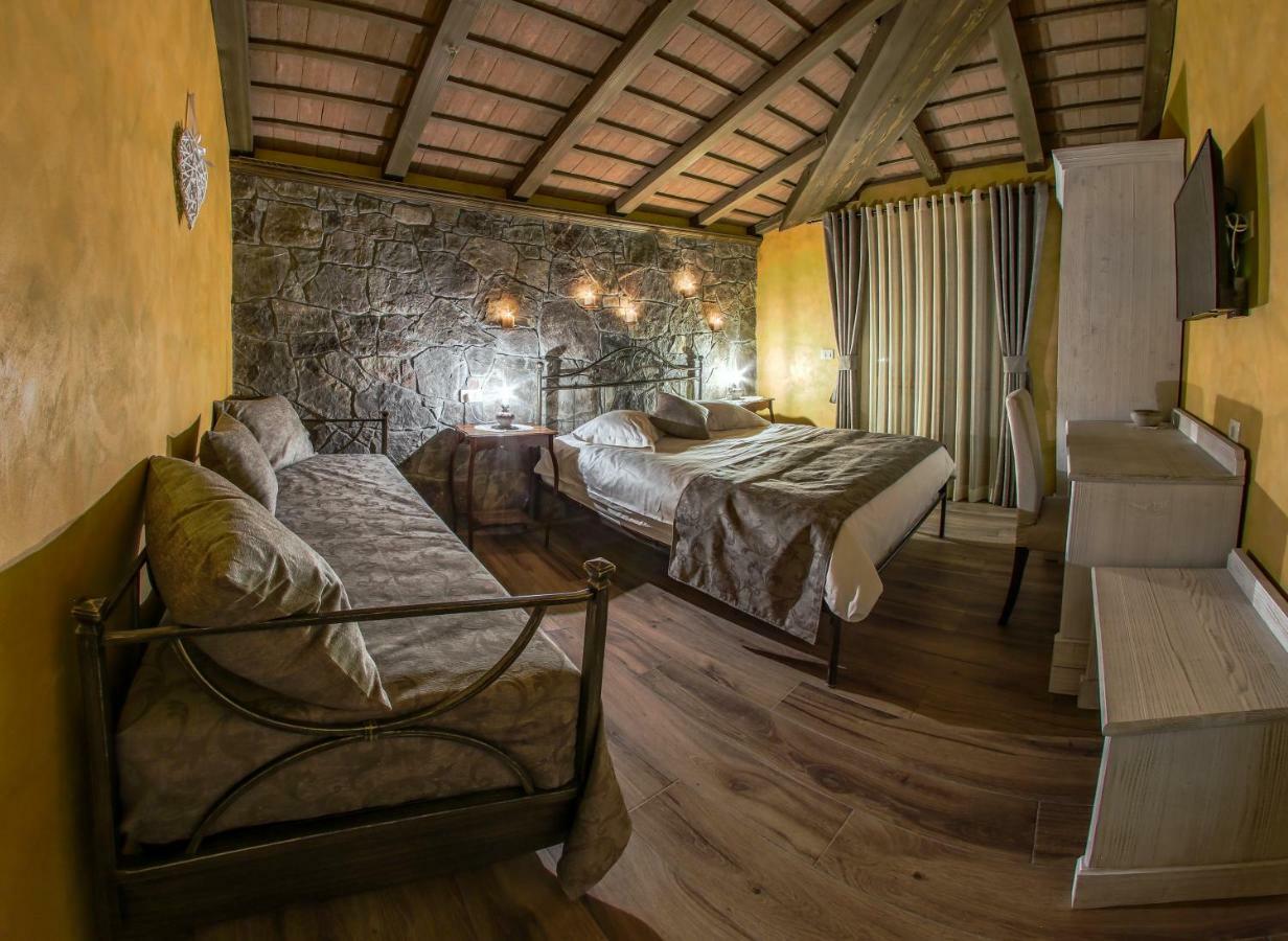 Hotel Cebron Family Estate à Branik Extérieur photo