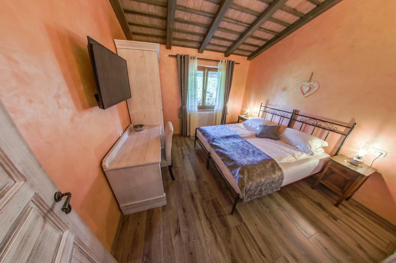 Hotel Cebron Family Estate à Branik Extérieur photo