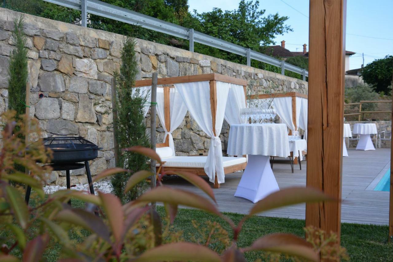 Hotel Cebron Family Estate à Branik Extérieur photo